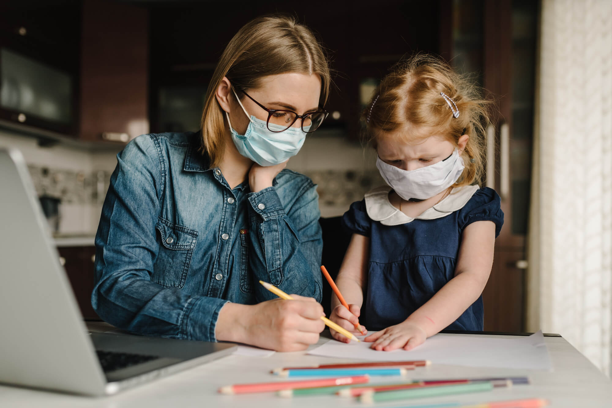 Zasiłek na dziecko podczas epidemii koronawirusa a kontrola ZUS