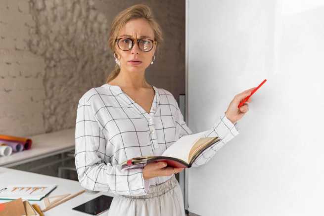 Likwidacja placówki oświatowej, prawa nauczyciela a przejście na emeryturę