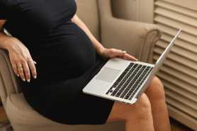 Praca zdalna w ciąży a świadczenia ZUS